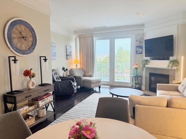 Photo of Livingroom in Bay Harbor
