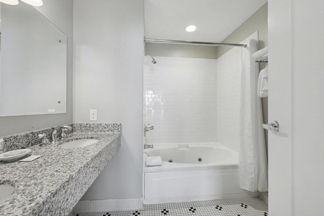 Photo of Bathroom in Bay Harbor