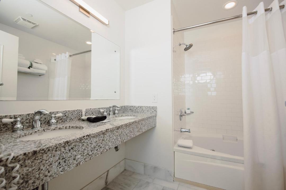 Photo of Bathroom in Bay Harbor