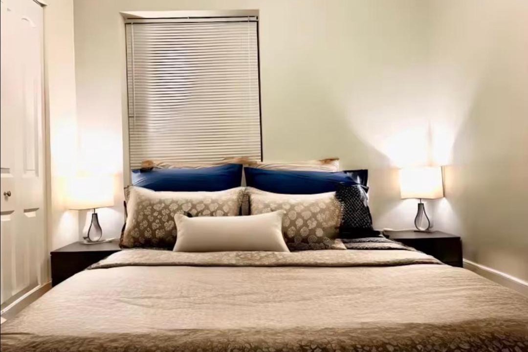 Photo of Bedroom in Lakeview