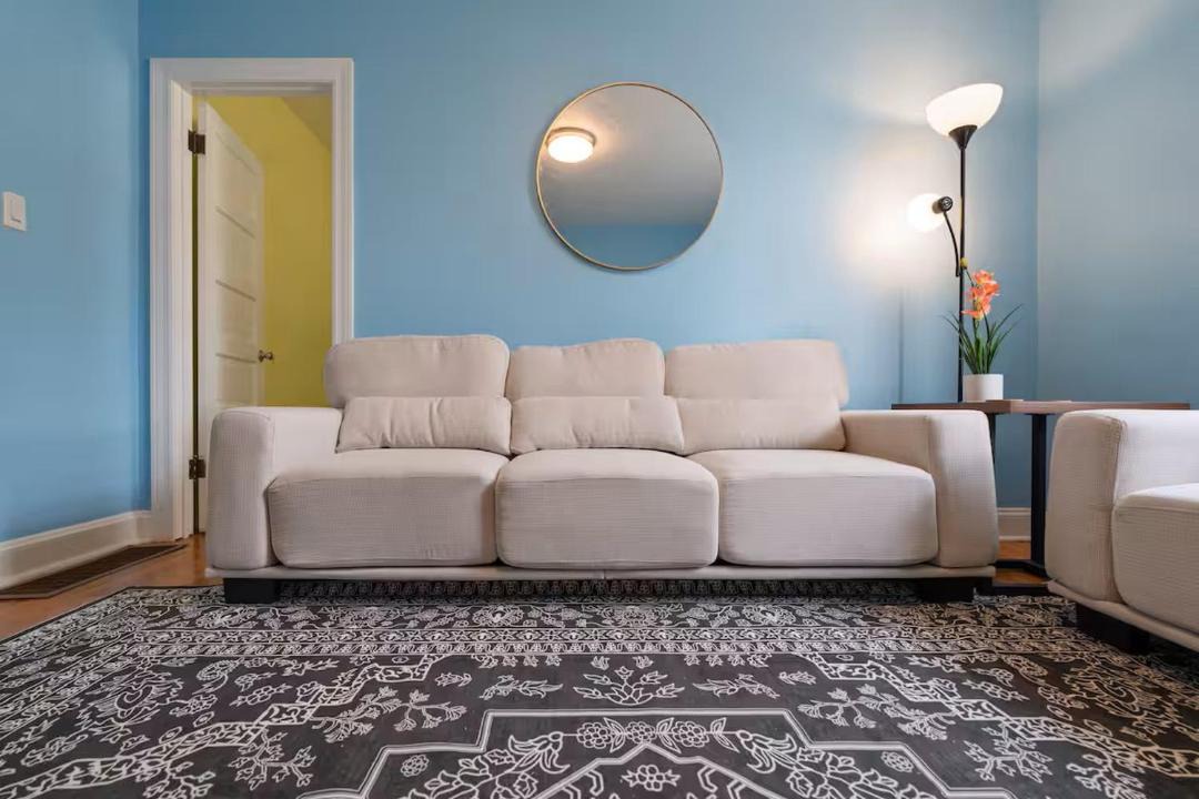 Photo of Livingroom in Skokie