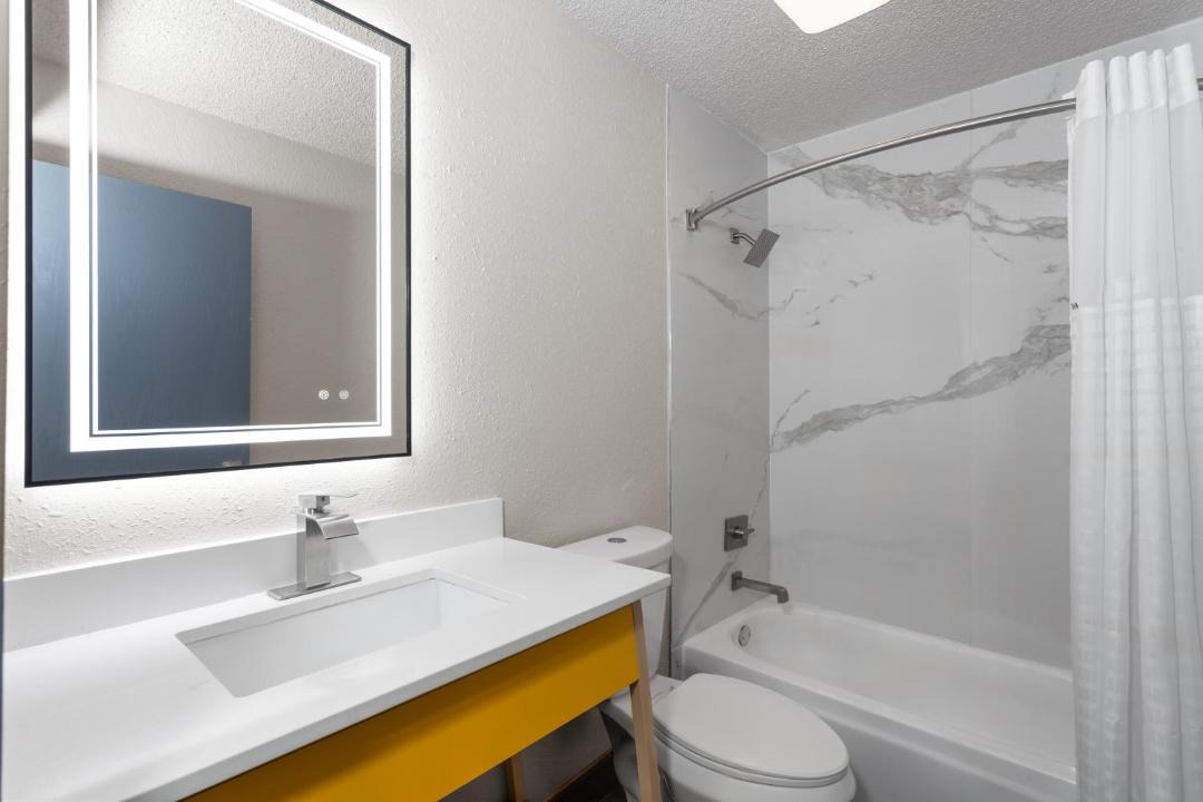 Photo of Bathroom in Waukegan