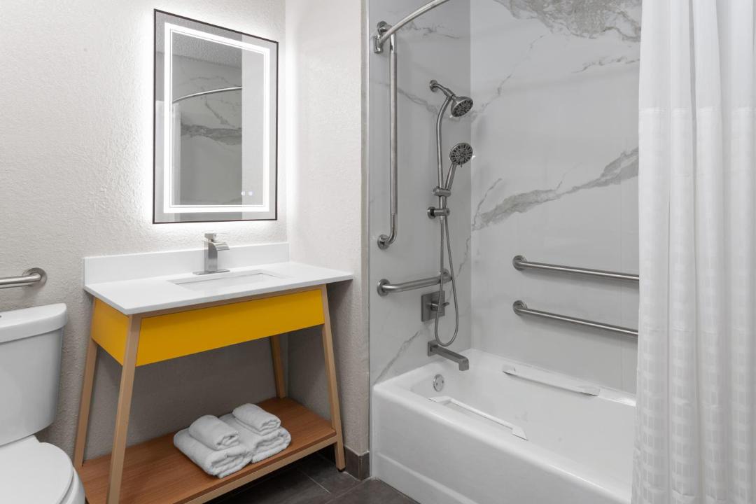 Photo of Bathroom in Waukegan