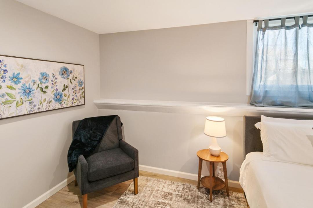 Photo of Bedroom in Waukegan