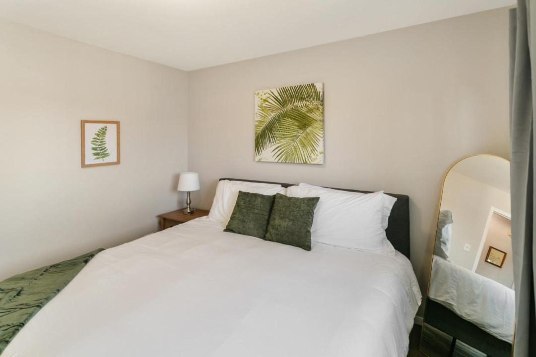 Photo of Bedroom in Waukegan