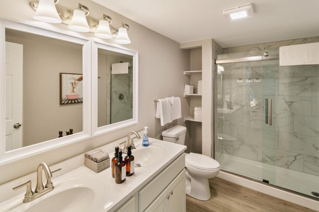 Photo of Bathroom in Waukegan