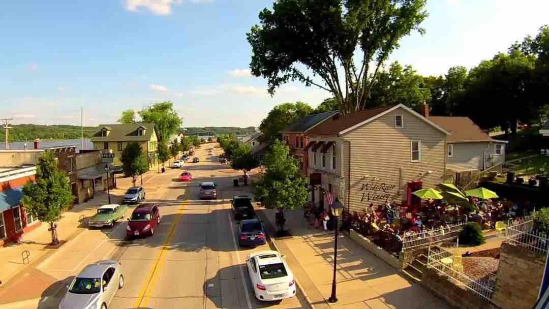 Photo of Others in Le Claire
