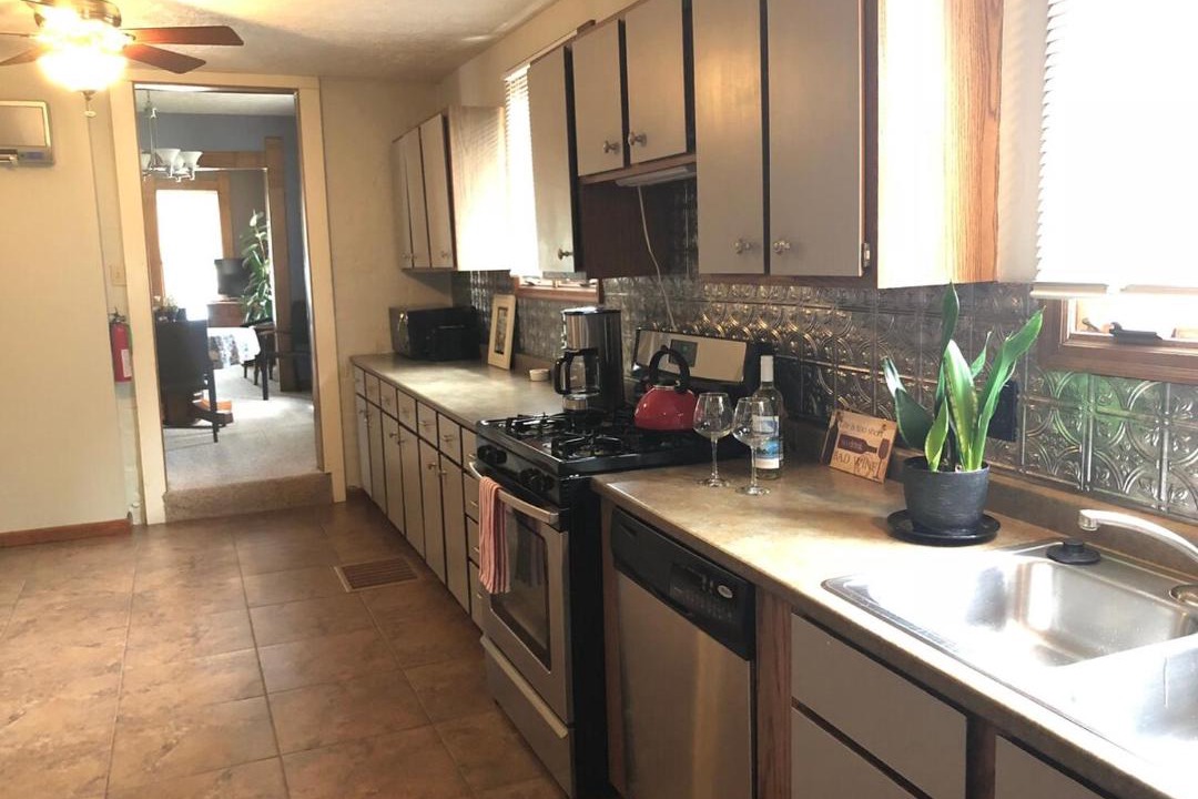 Photo of Kitchen in Le Claire