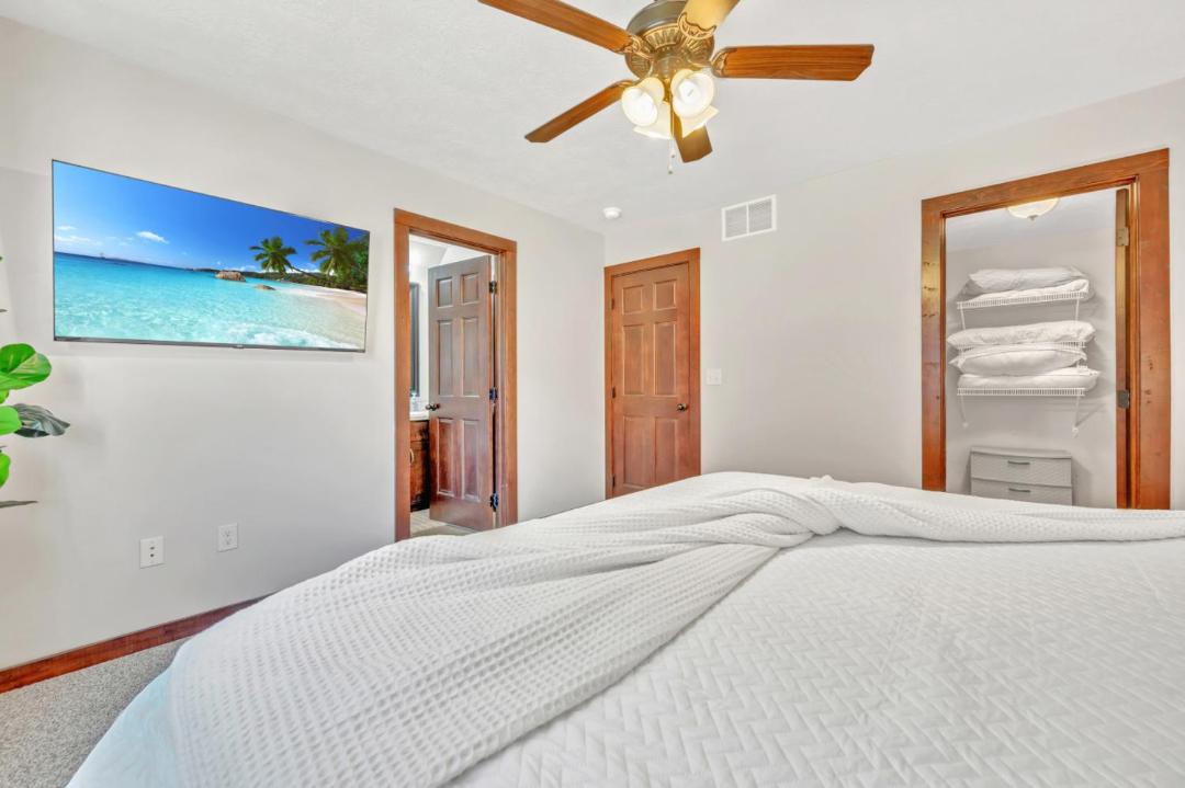 Photo of Bedroom in Spirit Lake