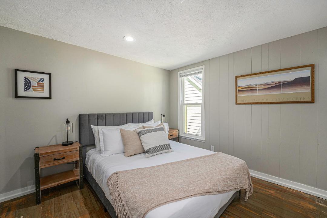 Photo of Bedroom in John Ball Park
