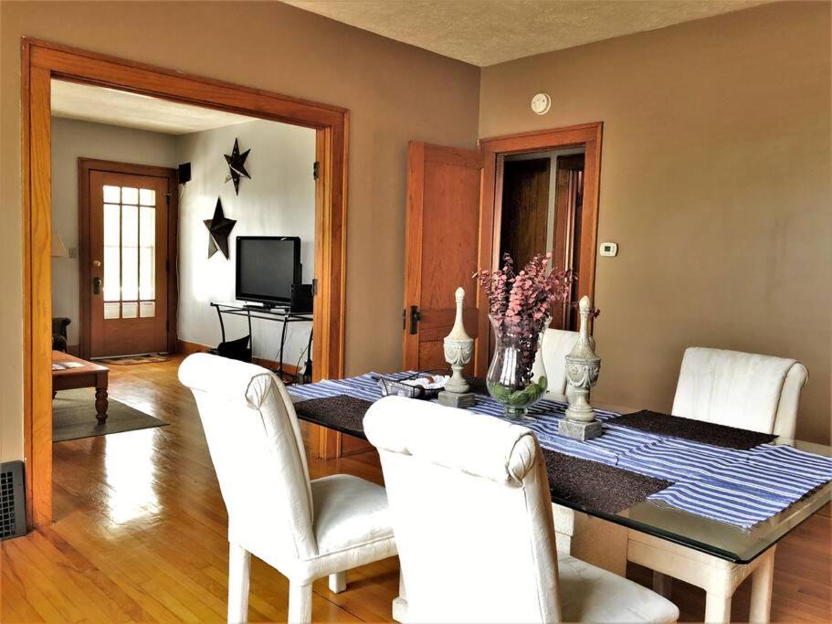 Photo of Livingroom in Omaha