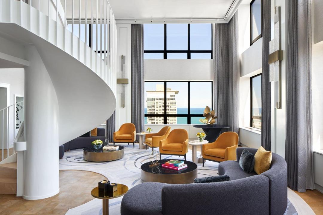 Photo of Livingroom in Streeterville