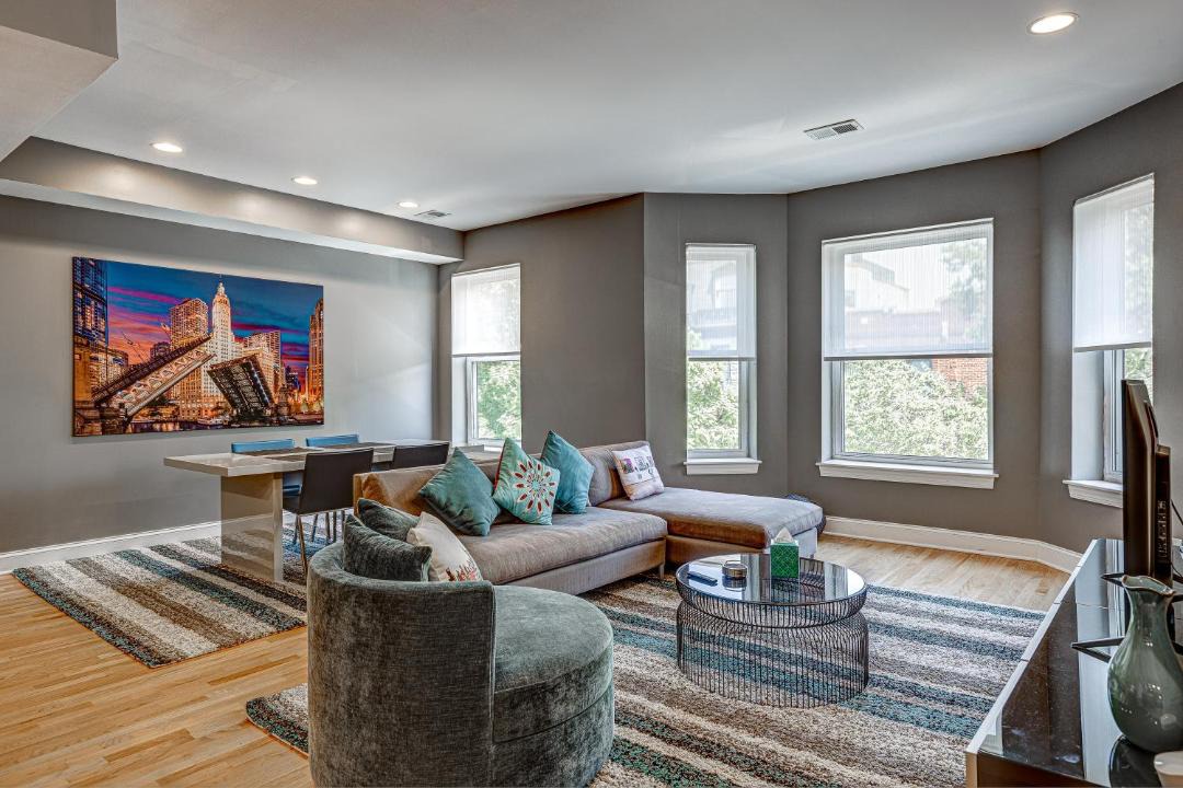 Photo of Livingroom in Lakeview