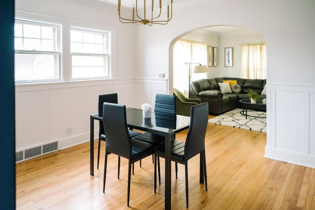 Photo of Livingroom in Des Moines