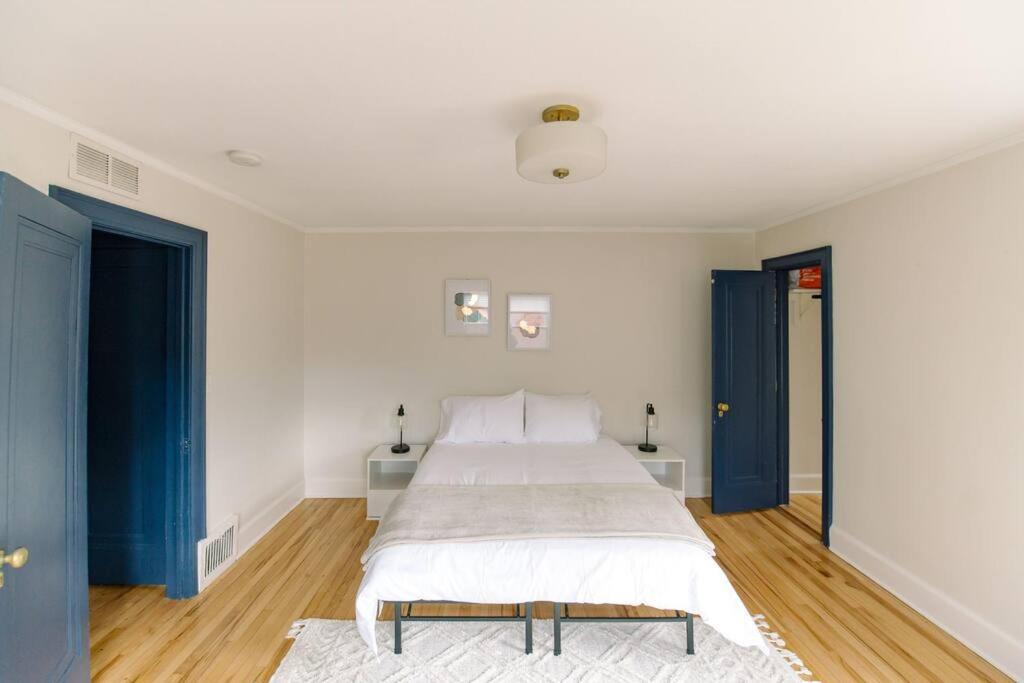 Photo of Bedroom in Des Moines