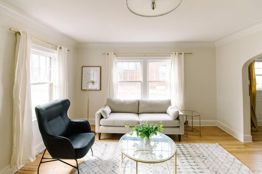 Photo of Livingroom in Des Moines