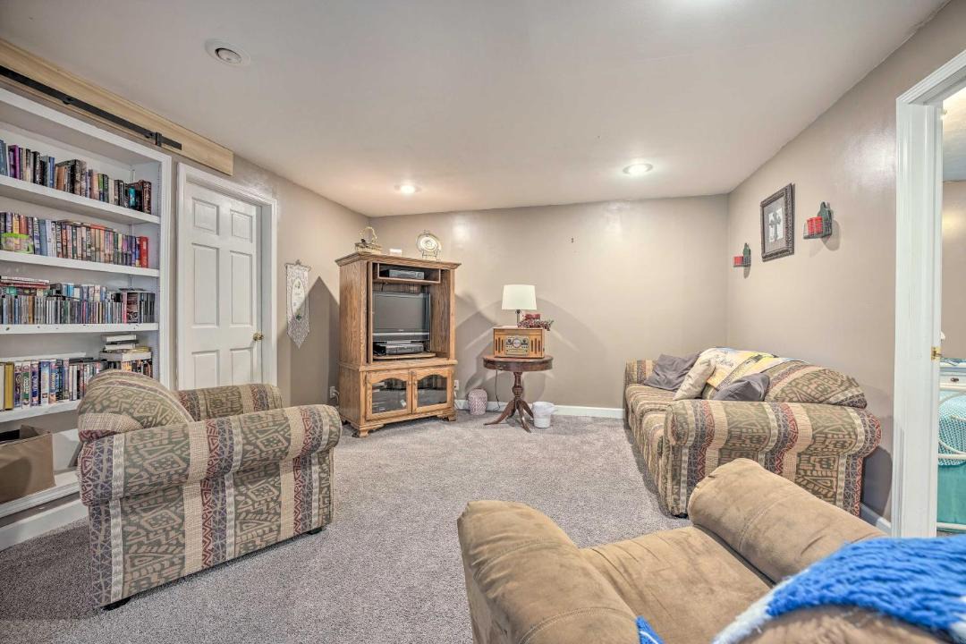Photo of Livingroom in Goshen