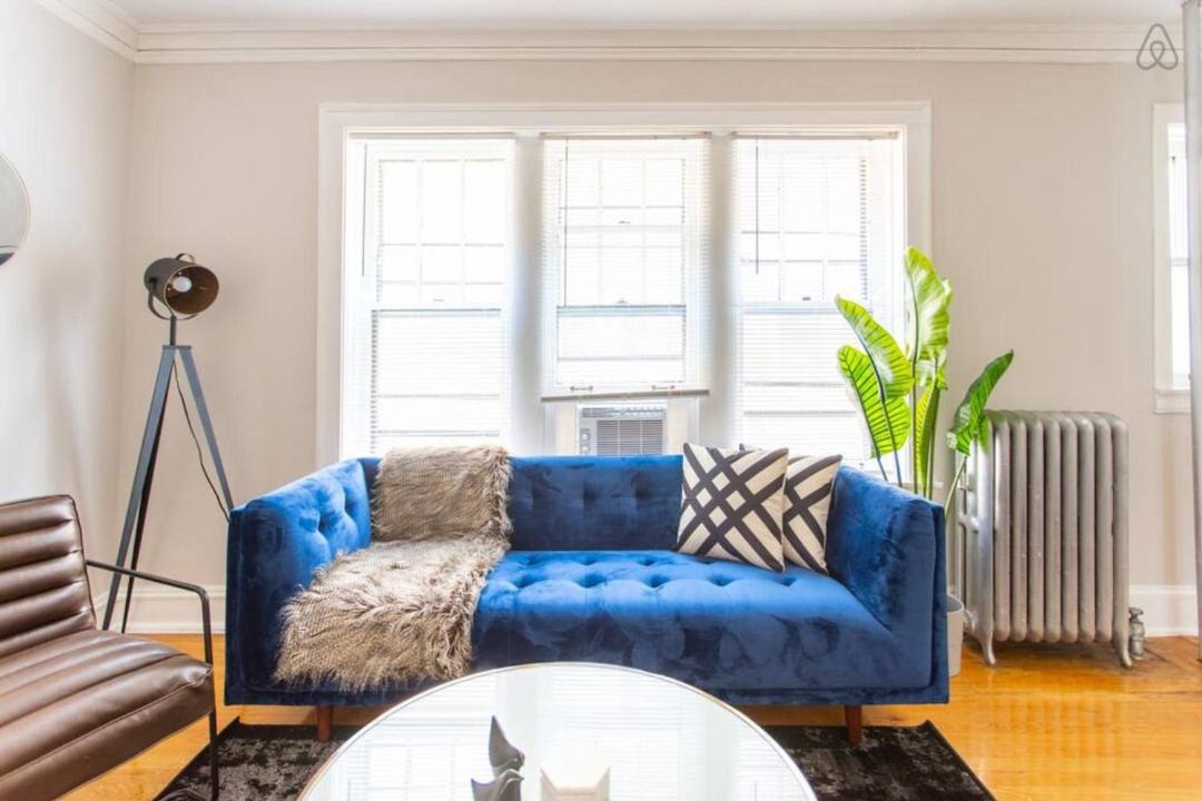 Photo of Livingroom in Ravenswood