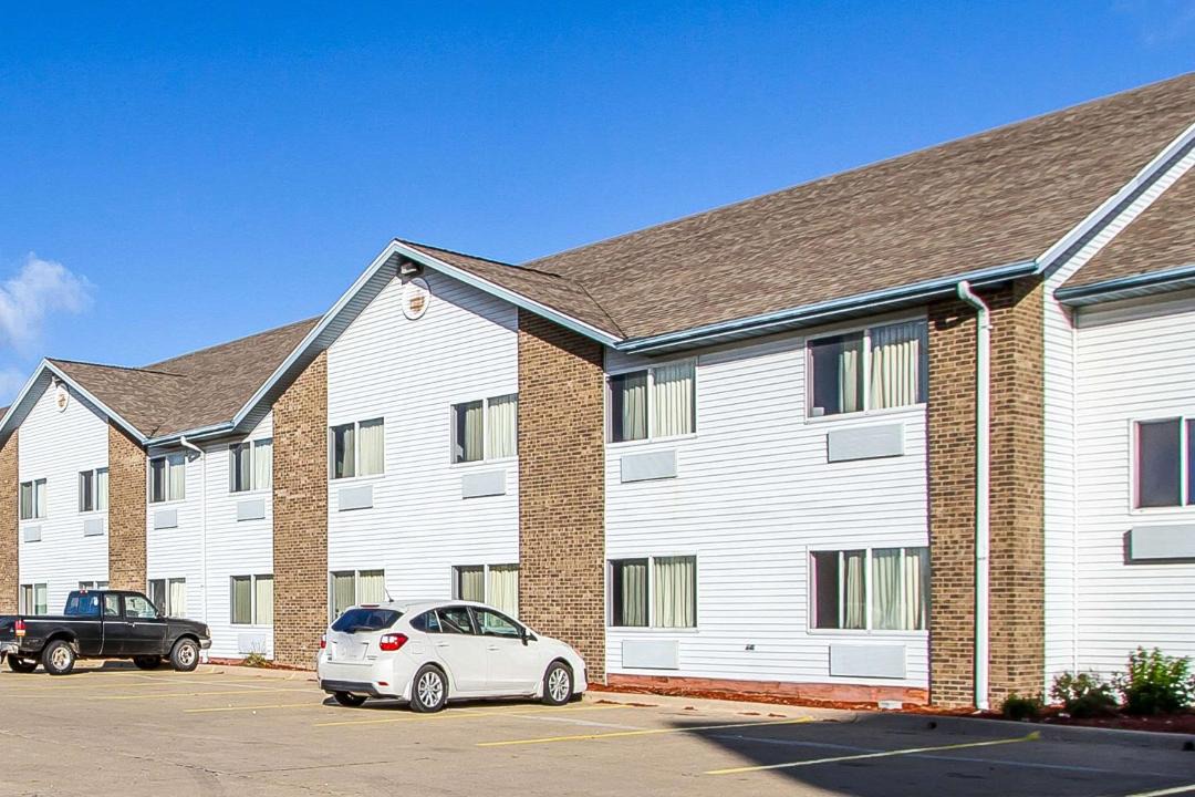Photo of Buildings in Pekin