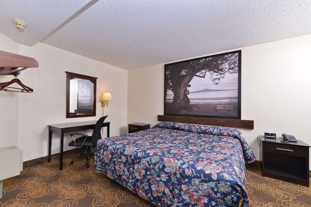 Photo of Bedroom in Waukegan