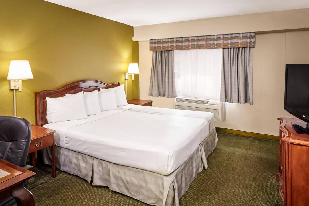 Photo of Bedroom in Indian Village