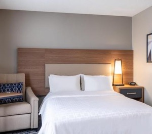 Candlewood Suites Rockford Ihg Hotel 