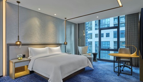 Superior Room, 1 King Bed