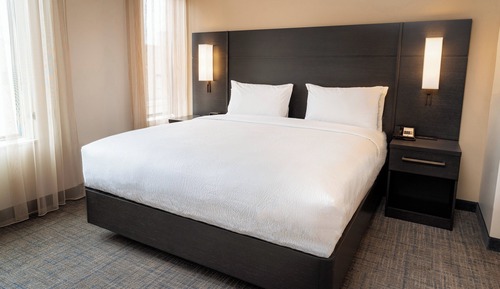 Studio Suite, 1 King Bed with Sofa bed, City View (Hearing Accessible)
