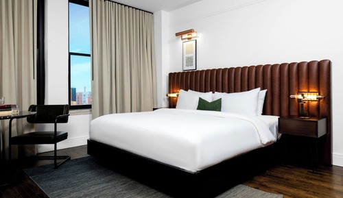 Standard Room, 1 King Bed