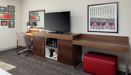 Room, 1 King Bed, Refrigerator & Microwave