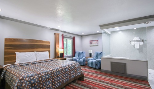 Suite, 1 King Bed, Non Smoking (Jacuzzi Tub)