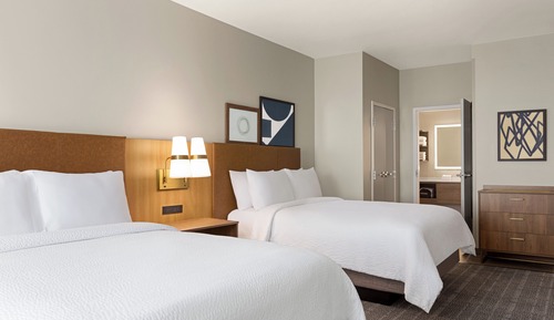 Studio Suite, 2 Queen Beds, Transfer Shower (Mobility)