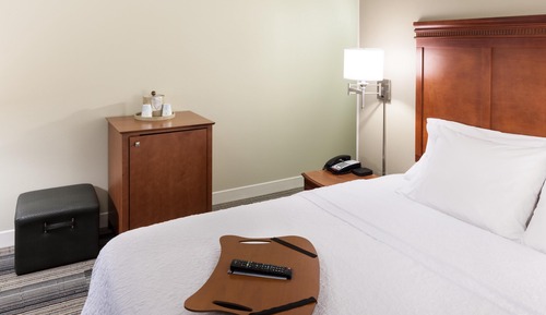 Room, 1 King Bed, Accessible (Hearing)