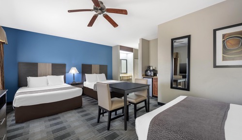 Standard Room, Multiple Beds, Non Smoking, Refrigerator & Microwave