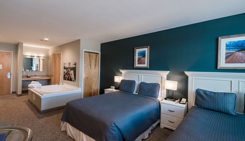 Classic Room, 2 Queen Beds, City View