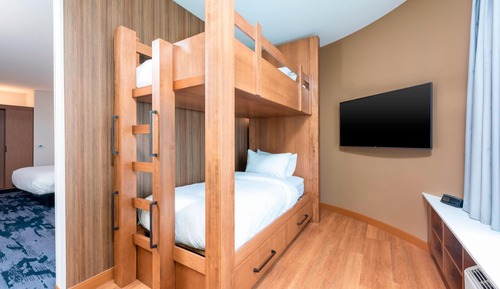 Studio, Multiple Beds, Hearing Accessible (Roll-in Shower)