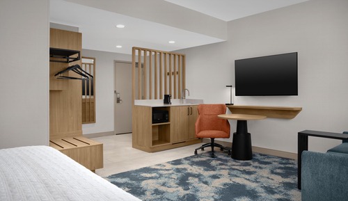 Suite, 1 King Bed, Non Smoking (Water View, Microwave/Fridge)