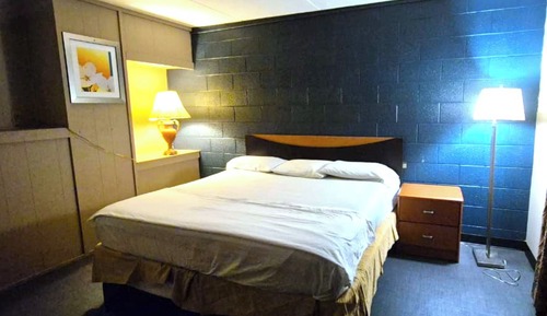 King Bed Non-Smoking