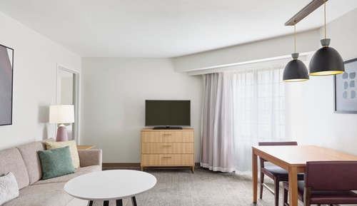 Suite, 1 Bedroom, Kitchen (2 Double Beds)