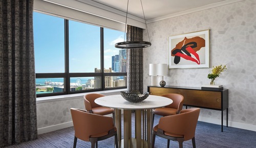 Suite, 1 Bedroom, Lakeside (Mobility Accessible, Roll-In Shower)