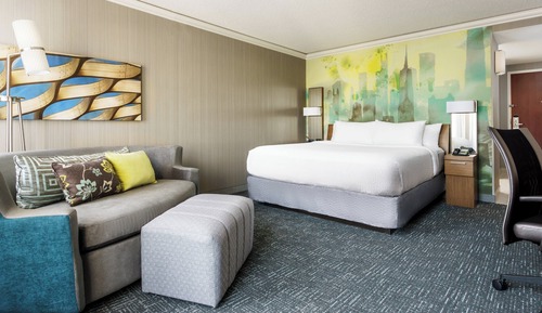 Room, 1 King Bed with Sofa bed (Mobility/Hearing Accessible, Tub)