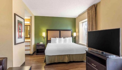 Room, 1 King Bed, Accessible Bathtub, Non Smoking (Mobility, Kitchen)