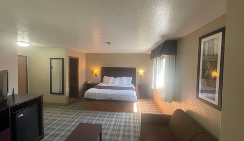 Suite, 1 King Bed with Sofa bed, Non Smoking