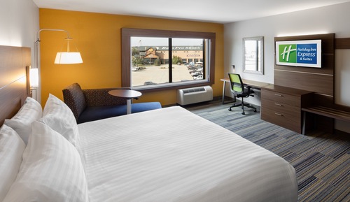 Standard Room, 1 King Bed, Accessible (Mobility, Transfer Shower)