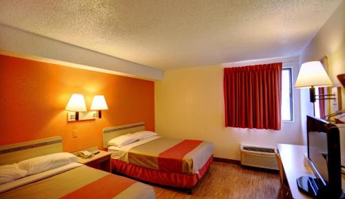 Queen Room with Two Queen Beds - Disability Access - Non-Smoking