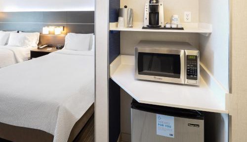 Queen Room with Two Queen Beds - Hearing Accessible/Non-Smoking