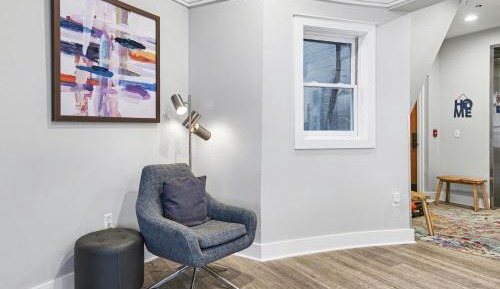 Three-Bedroom Apartment with Lake View