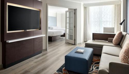 One-Bedroom Suite with Two Queen Beds with Sofa Bed and Roll-In Shower - Mobility and Hearing Accessible
