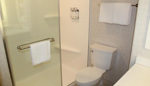 Queen Suite with Two Queen Beds - Communications Accessible