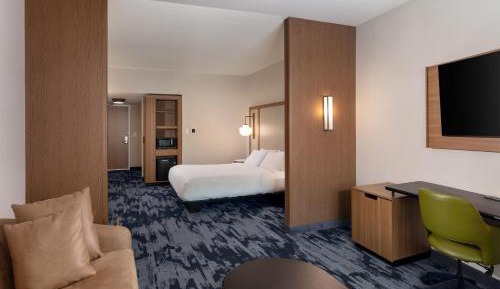 King Suite with Sofa Bed - Hearing Accessible